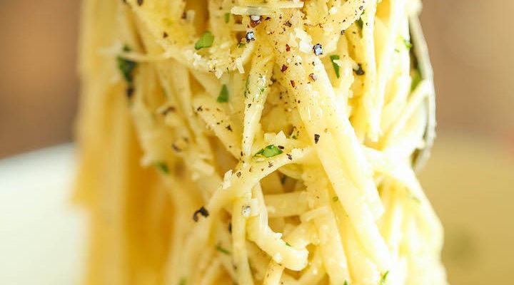 Pasta with Garlic Infused Oil and Parsley